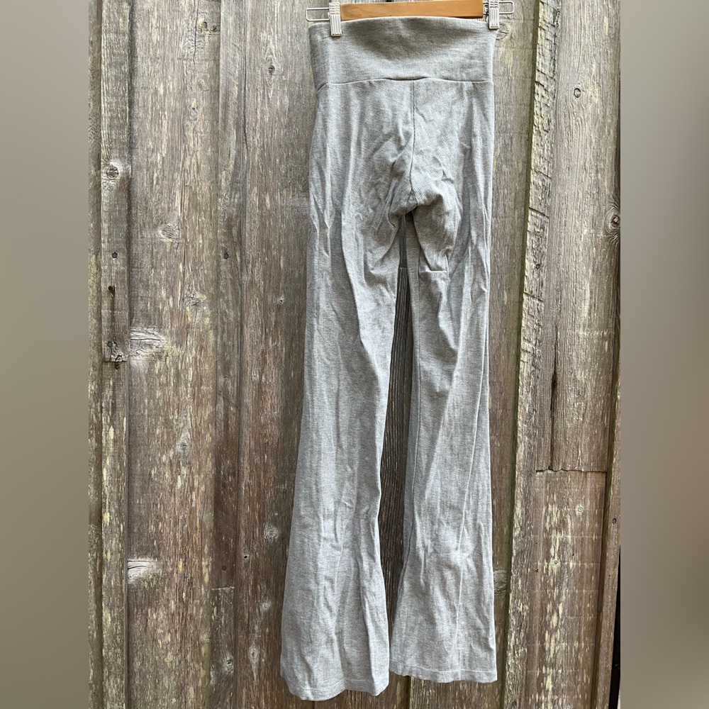 adidas Essentials Rib Flared Leggings - Picture 4 of 6